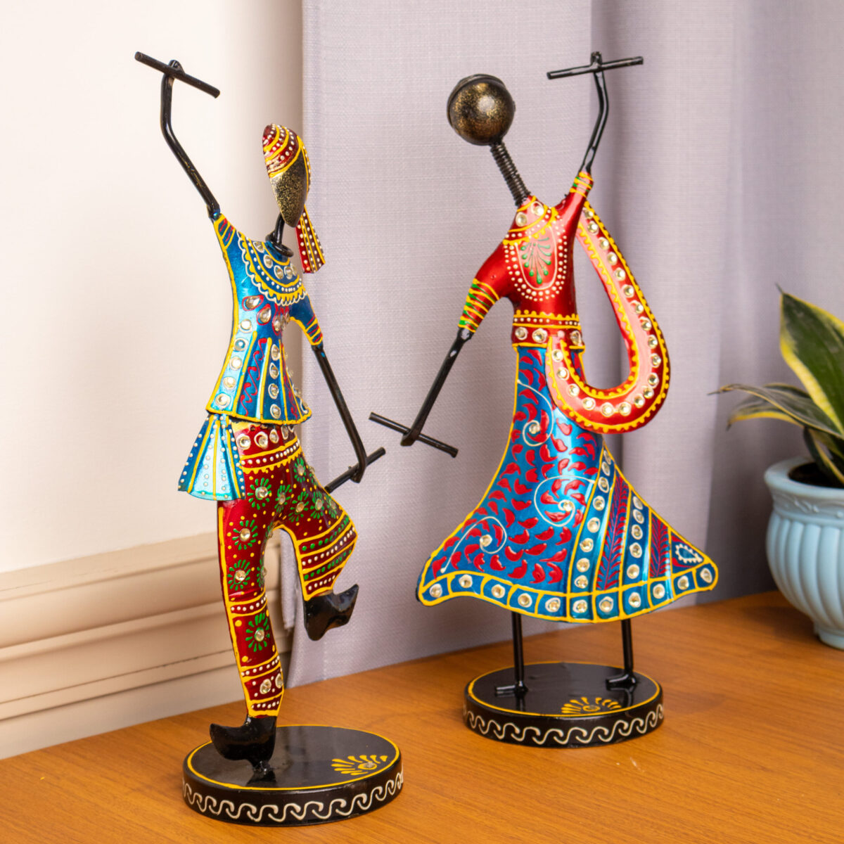 metal Gujarati man woman (2)