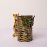 metal camel pen stand (6)