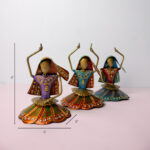 metal dancing ladies (4)