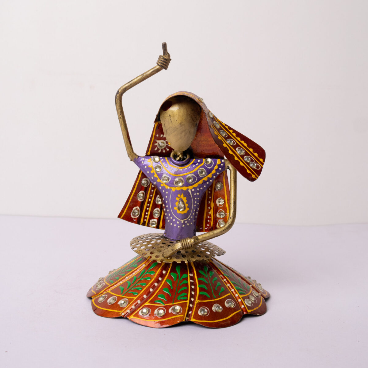 metal dancing ladies (6)