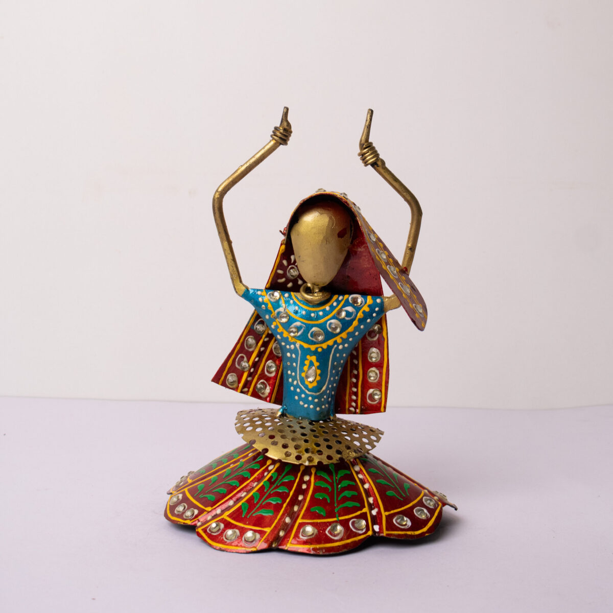 metal dancing ladies (7)