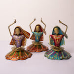 metal dancing ladies (8)