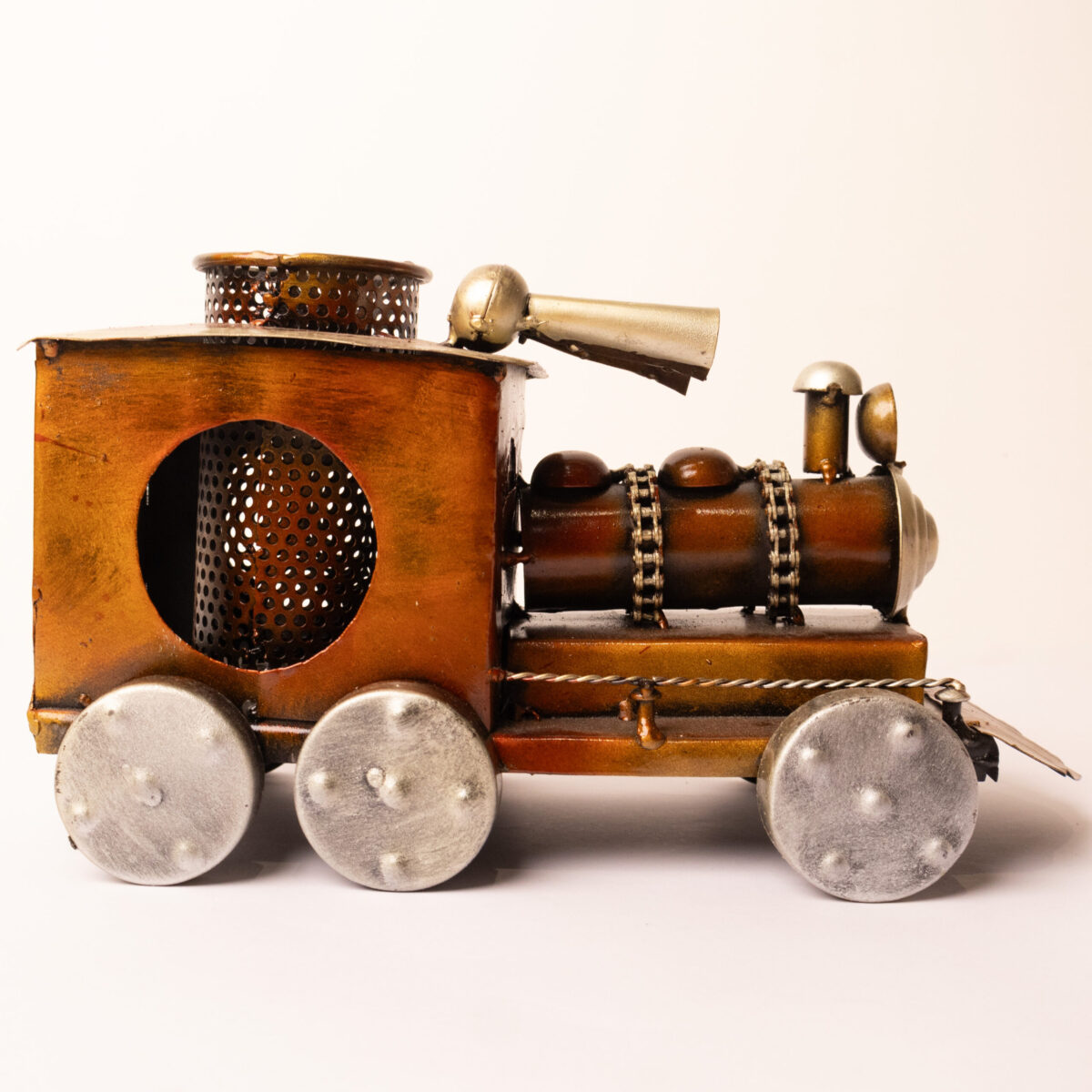 metal engine pen stand (4)