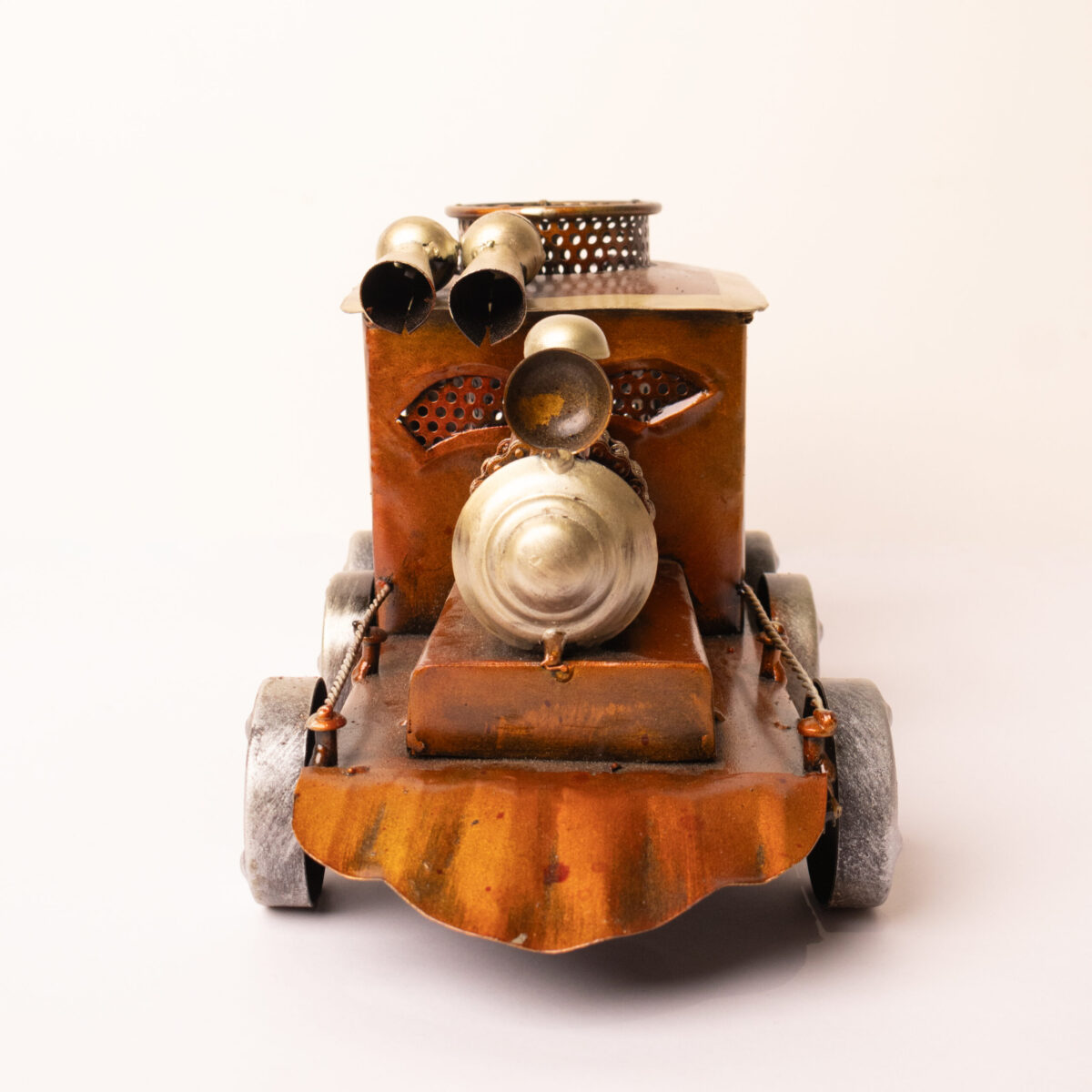 metal engine pen stand (6)