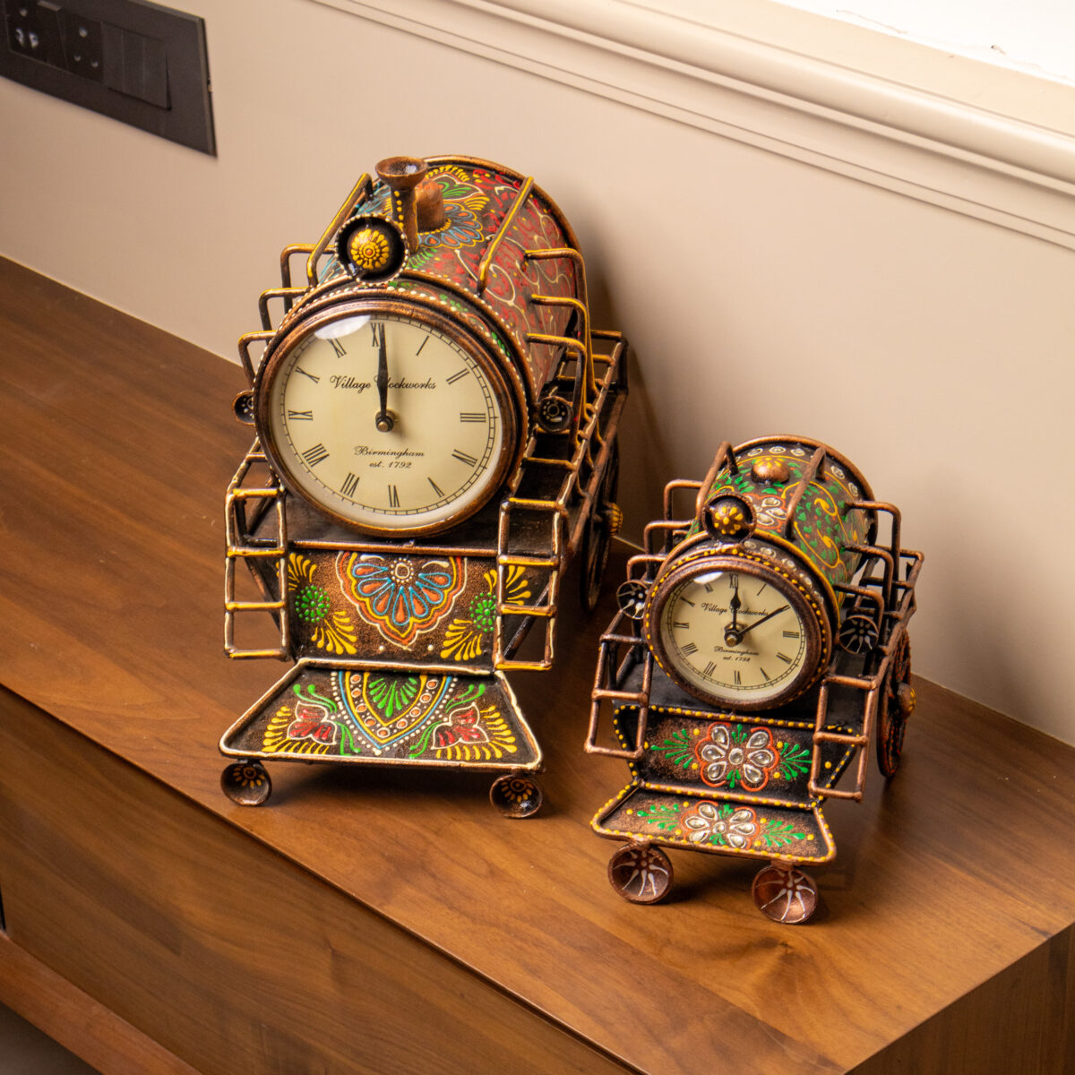 metal train engine clock small and big (1)