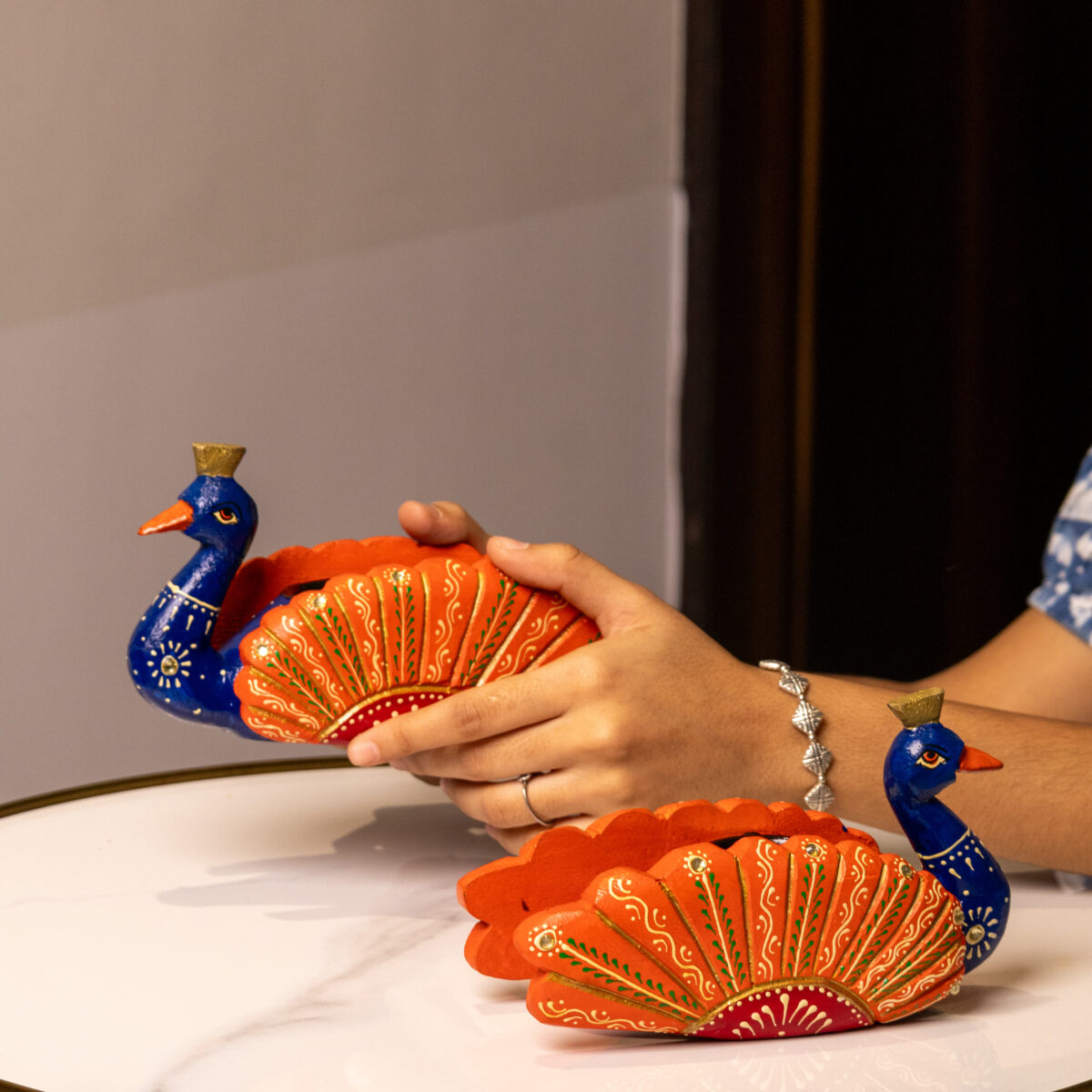 wooden Peacock t light blue (1)