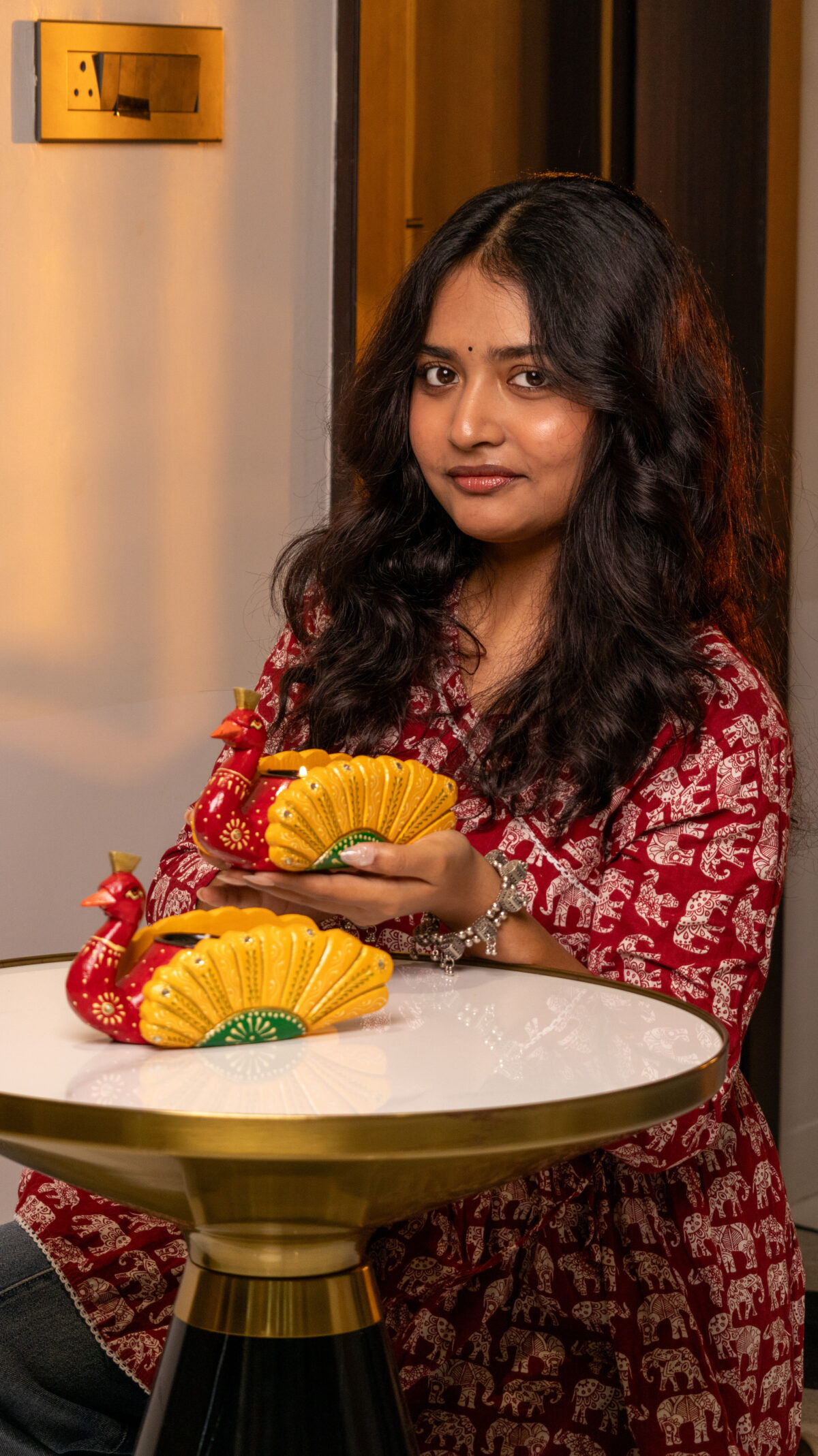 wooden Peacock t light red (2)