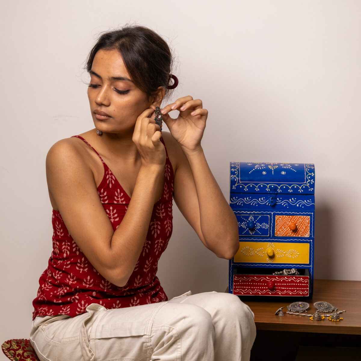 wooden painting & jewellery drawer (5)