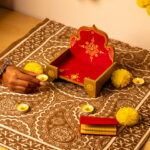 wooden sinhasan diety (1)