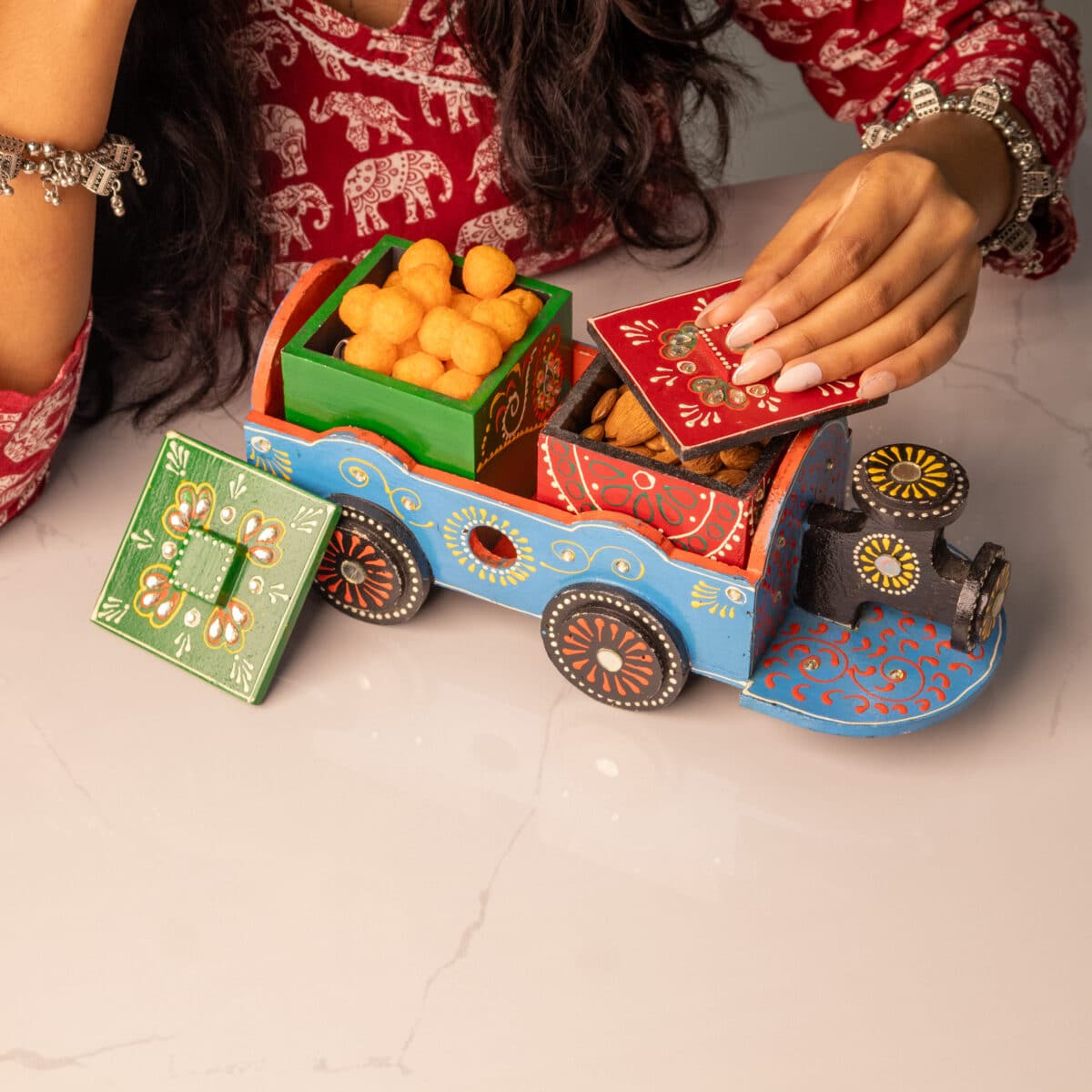 wooden train shaped dry fruits holder 2 box (3)