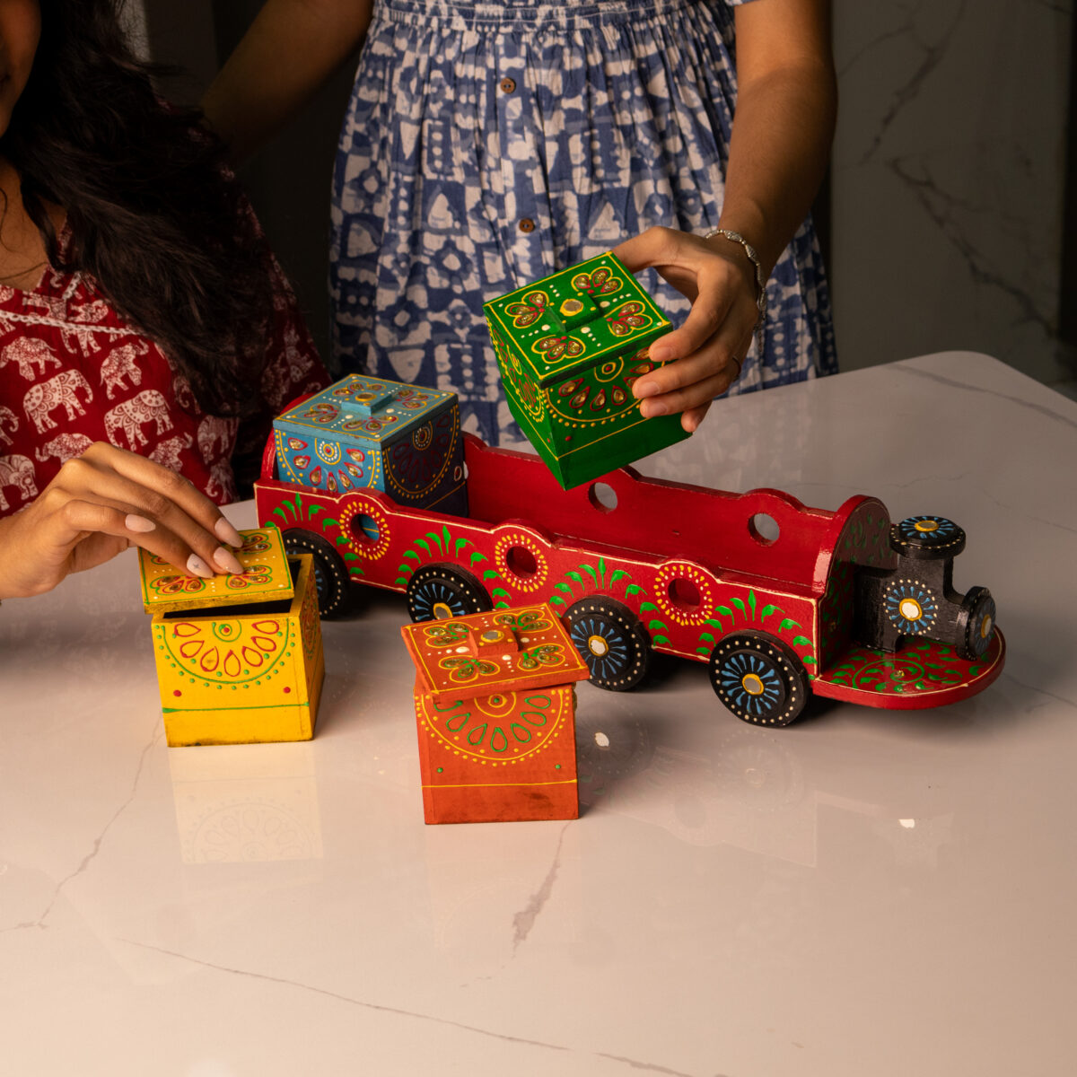 wooden train shaped dry fruits holder 4 box (1)