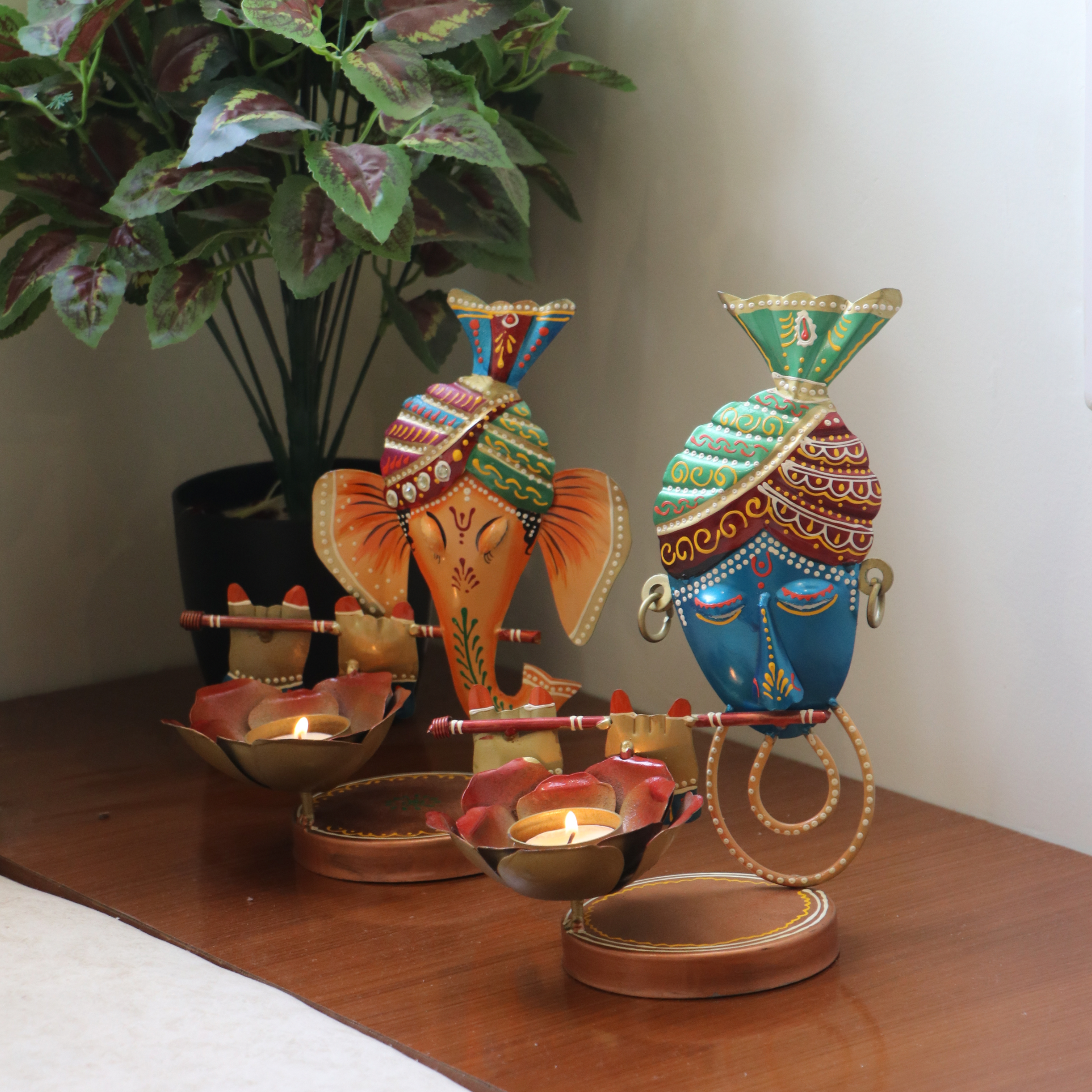 metal ganesh t light and metal krishna t light3 (1)